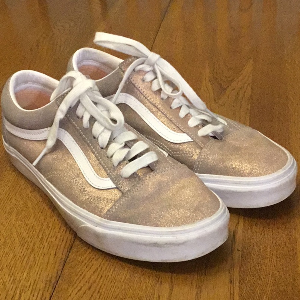 Woman’s Vans metallic classic sneaker. Size 9.5. Preowned. Gently worn.